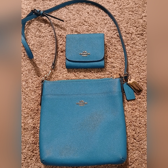 Coach Vibrant Blue Crossbody Bag and Wallet - Picture 16 of 16